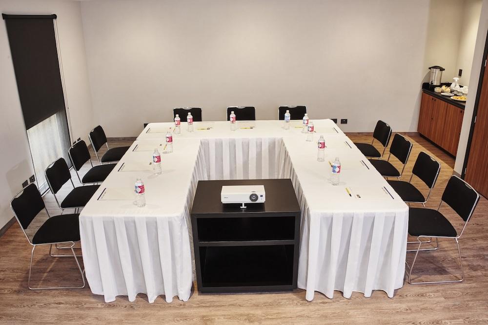 City Express By Marriott Saltillo Norte Екстер'єр фото