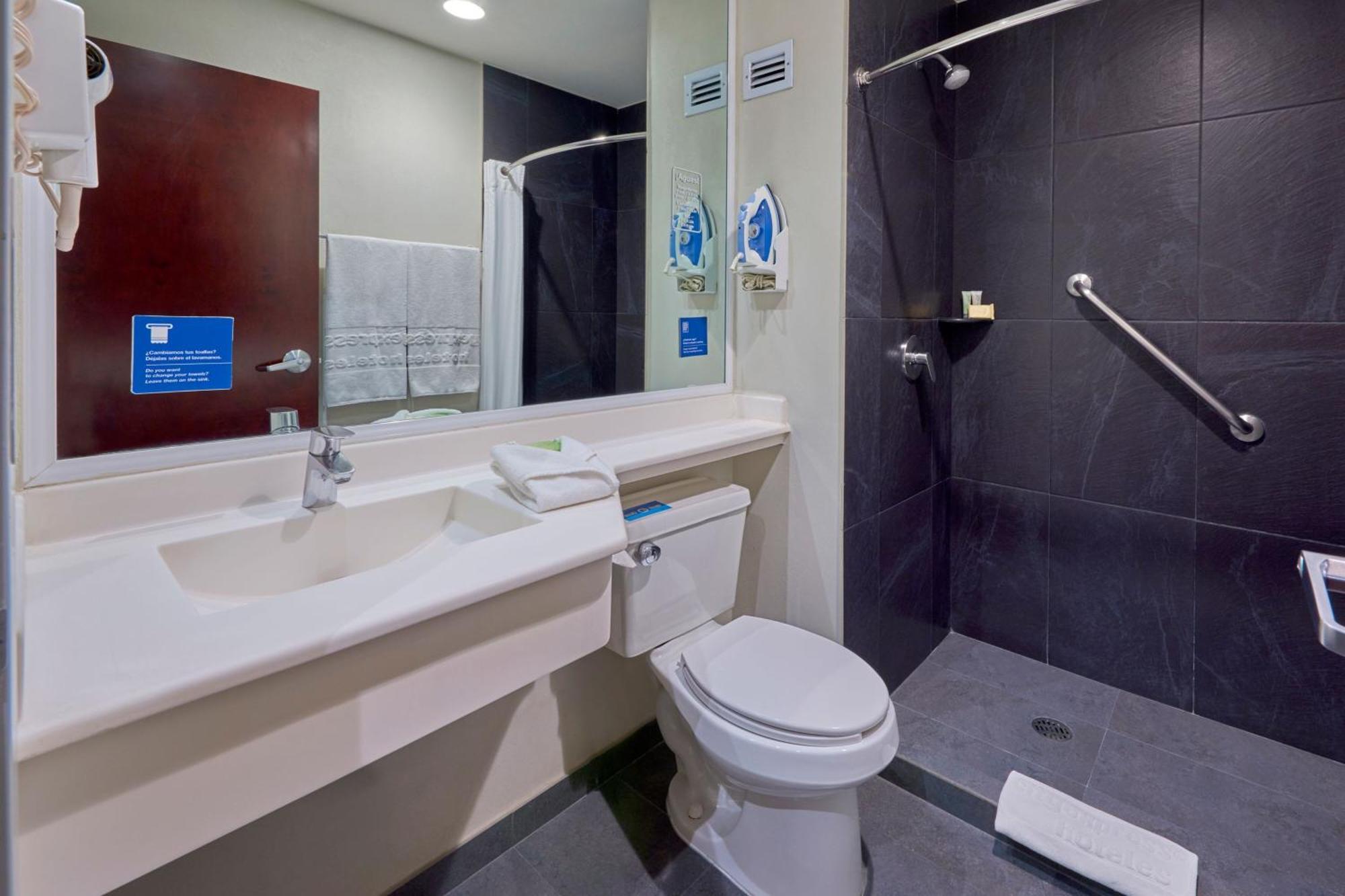 City Express By Marriott Saltillo Norte Екстер'єр фото