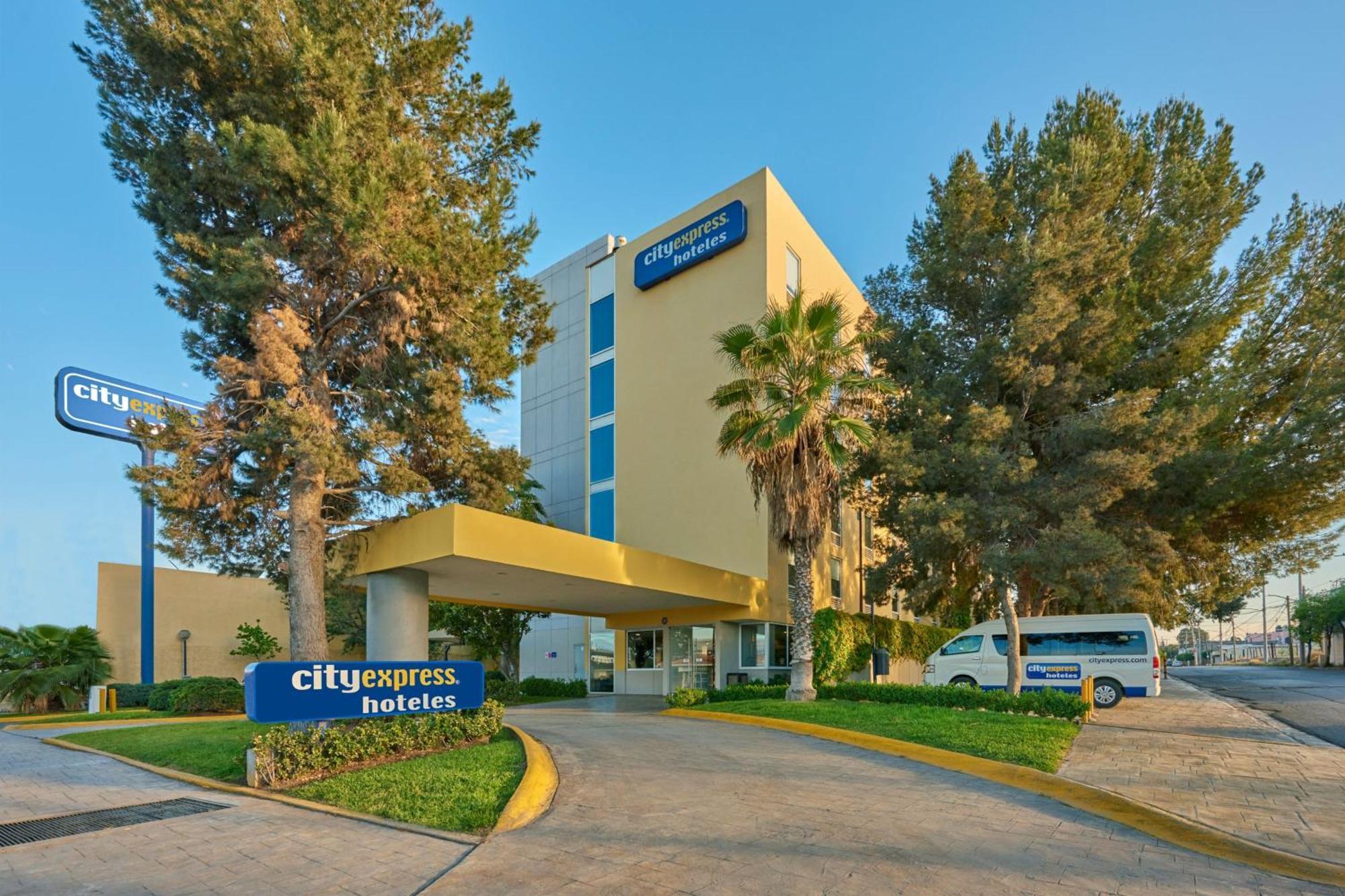 City Express By Marriott Saltillo Norte Екстер'єр фото