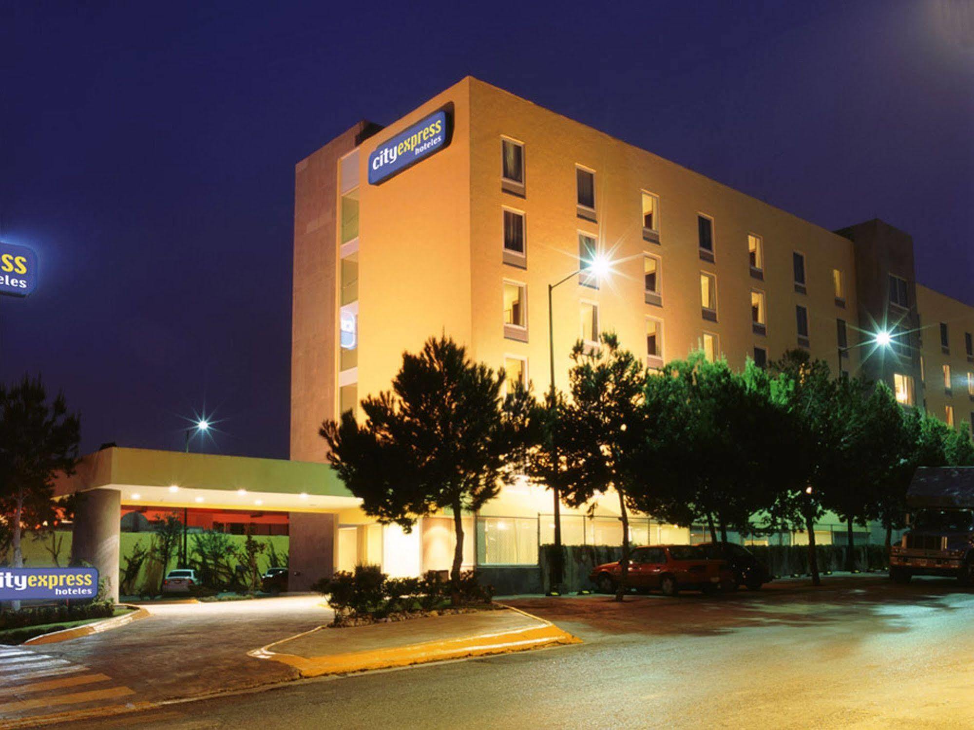 City Express By Marriott Saltillo Norte Екстер'єр фото