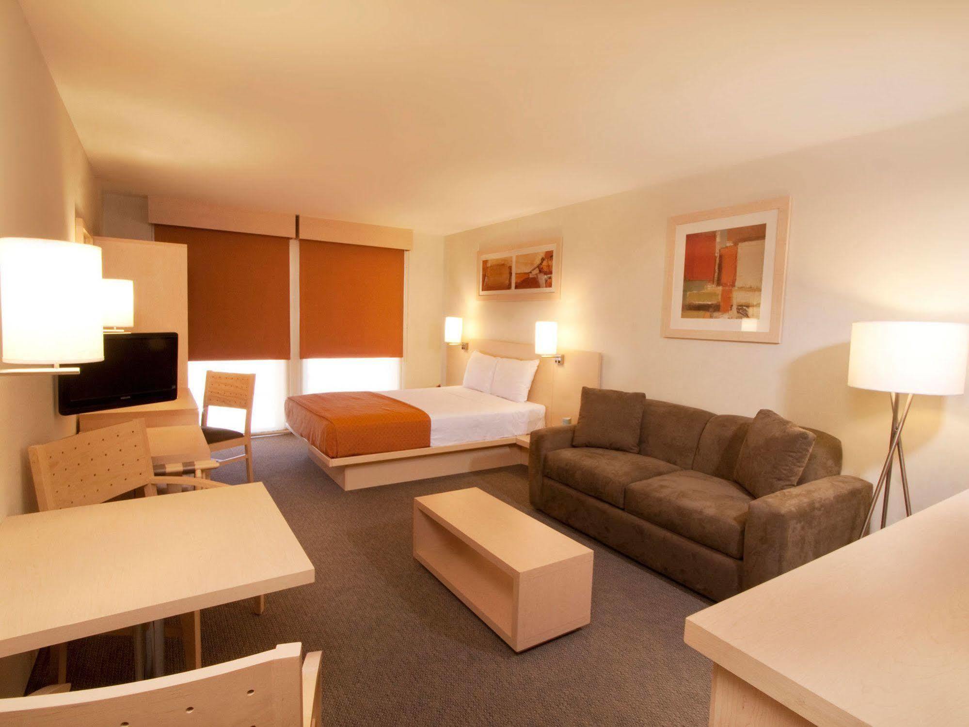 City Express By Marriott Saltillo Norte Екстер'єр фото